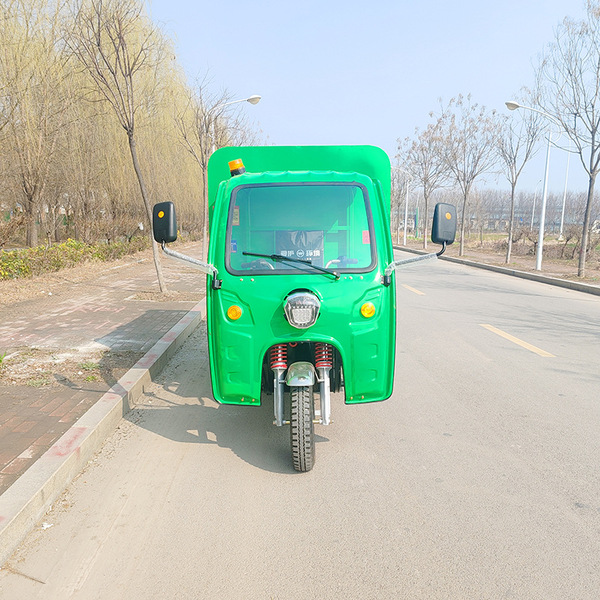Time-saving and labor-saving electric three-wheel hanging bucket…