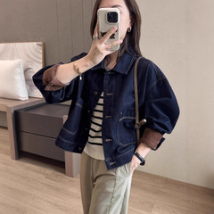 おしゃれな女性の色落ち防止の気質の深い青いデニムの服のレトロなつづりのブラウンのコーデュロイの小さい郭の形はやせている短いコートのその他を現します。