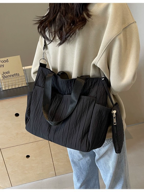 Capacious shopping bag, shoulder bag, one-shoulder bag