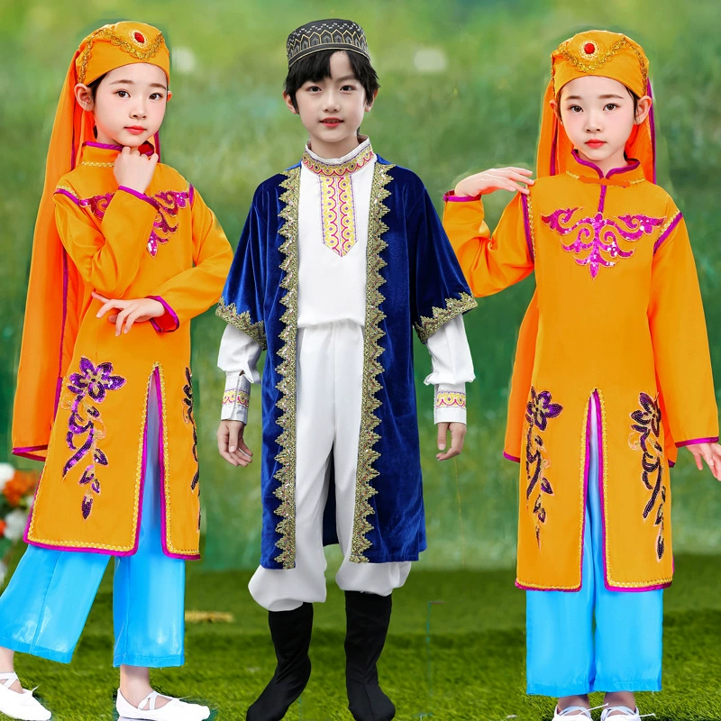 Детский танец меньшинства Dongciang мальчиков и девочек