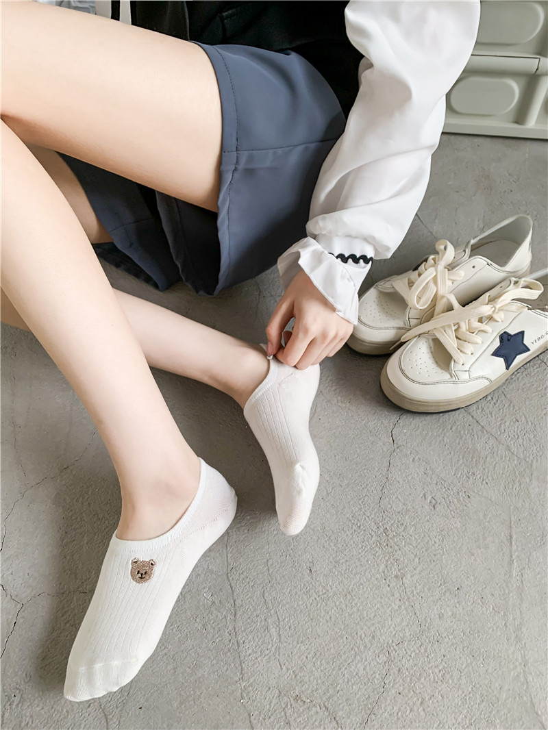 Preppy Style Women's Animal Cotton Ankle Socks A Pair display picture 9