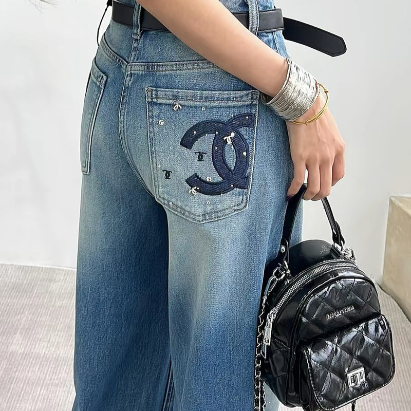 Light Luxury Chanel-Style Embroidered Pocket Rhinestone Wide-Leg Jeans for Women, 2026 Spring New Slim-Fit Narrow Straight-Leg Pants