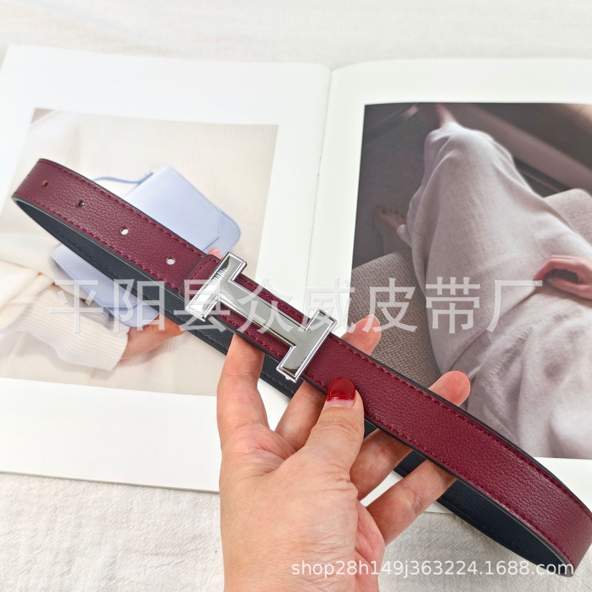 버건디 실버 버클
