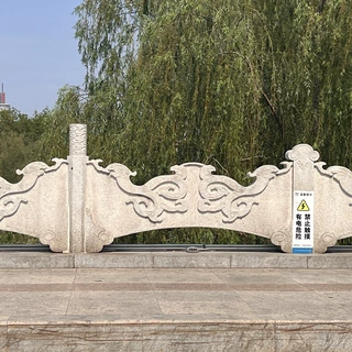 石雕石桥栏杆青石花岗岩围栏河道桥梁护栏寺庙景区主题兽头栏板