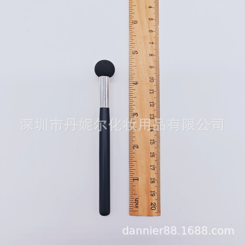 Nuevo pequeño hongo cabeza soplo de polvo de cabeza redonda cepillo de Fundación belleza huevo cojín de aire Bola de maquillaje esponja NBR látex corrector cepillo