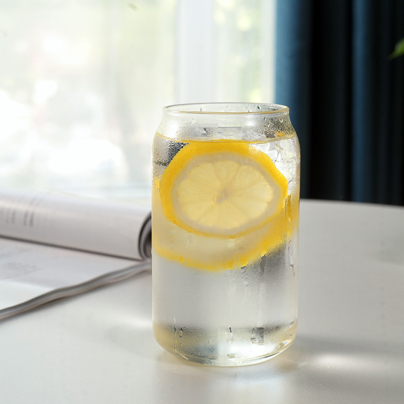 Venta al por mayor de borosilicato resistente a altas temperaturas juego de taza de agua 16oz lata con tapa de paja bebida fría vidrio taza de cola transfronteriza
