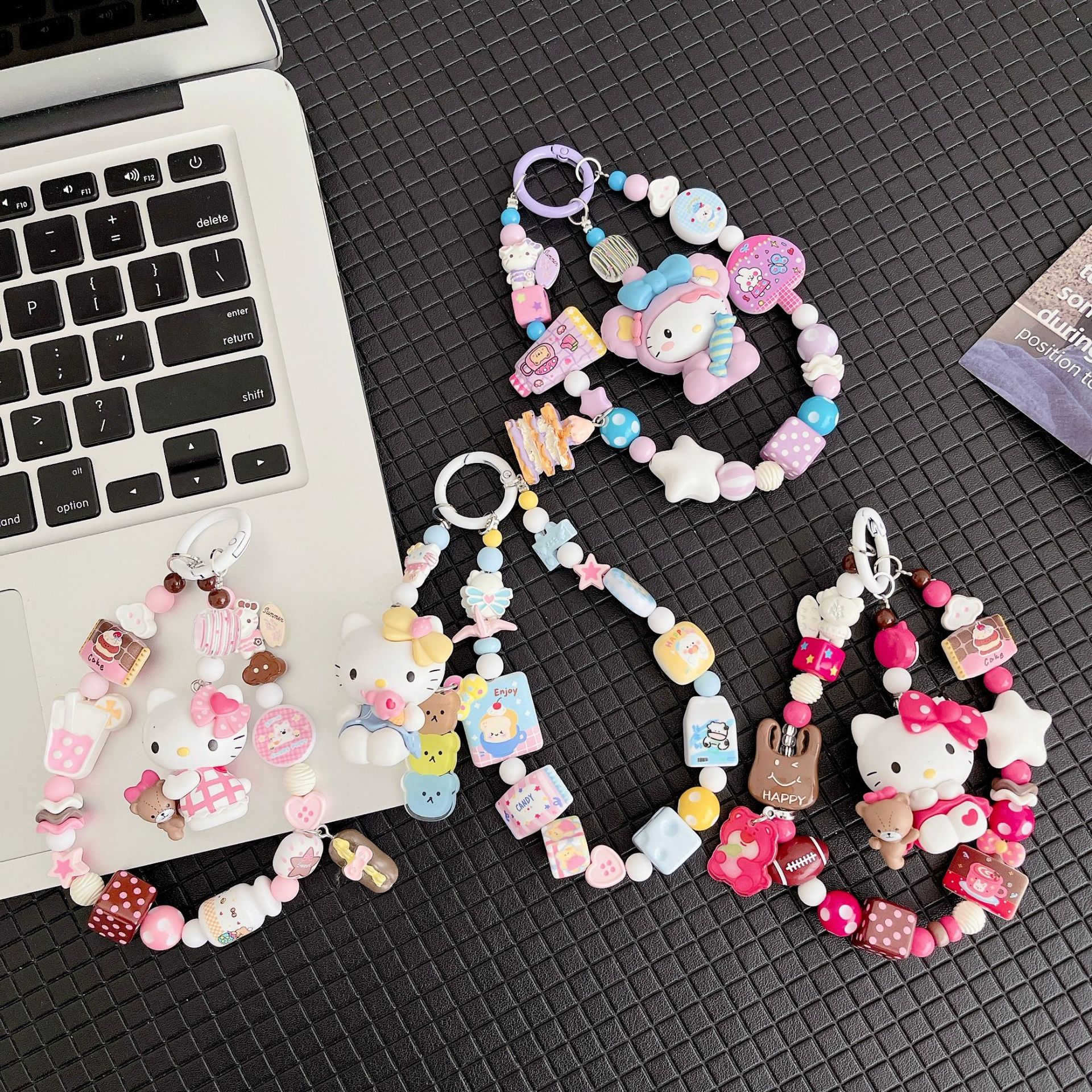 Bucha hecha a mano de alta calidad cadena de teléfono móvil mujer cadena corta moda serie HelloKitty cadena de teléfono móvil