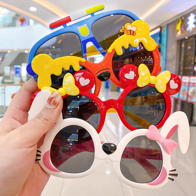 Children's sunglasses fashion cartoon dress glasses cute boys and girls UV protection baby sunglasses toys wholesale