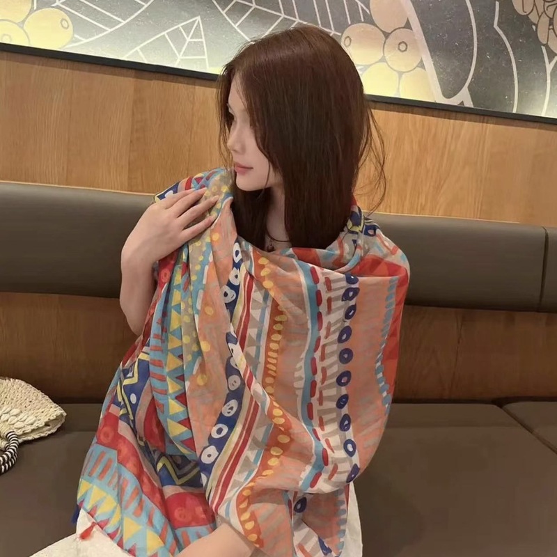 云南青海旅游丝巾夏季高级感女式中长外披复古民族风防晒盘扣披肩|undefined