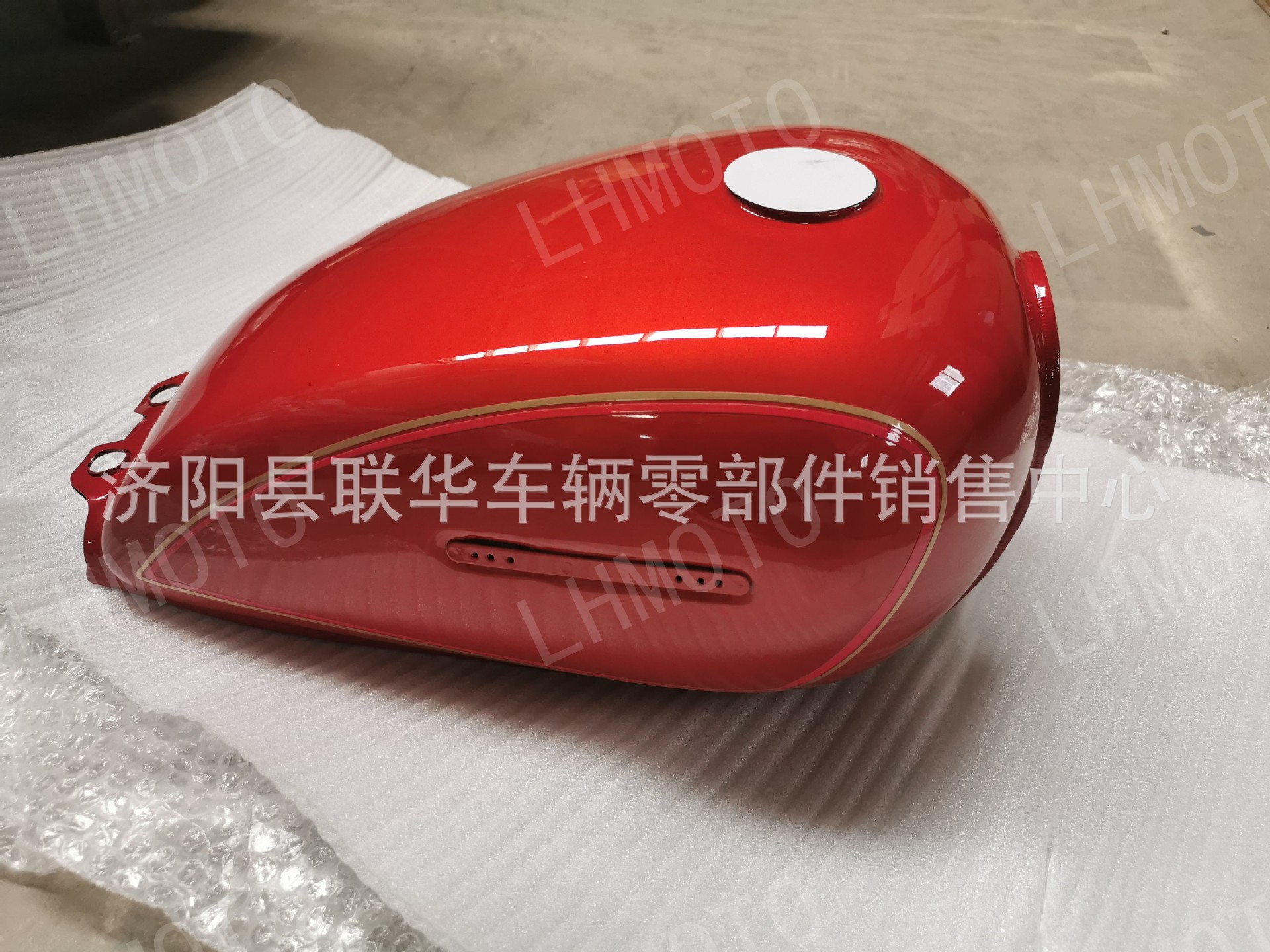 Suitable for Suzuki Gn125 Motorcycle Gasoline Tank, Fuel Tank, Red Prince Accessories and Equipment
