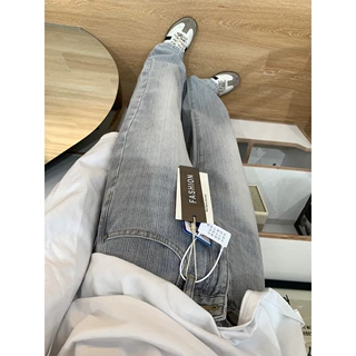 设计感浅灰色纹理宽松直筒牛仔裤女春夏新款高腰显瘦窄版垂感裤子