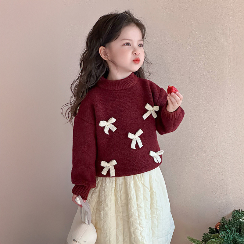 Demi-season sweater