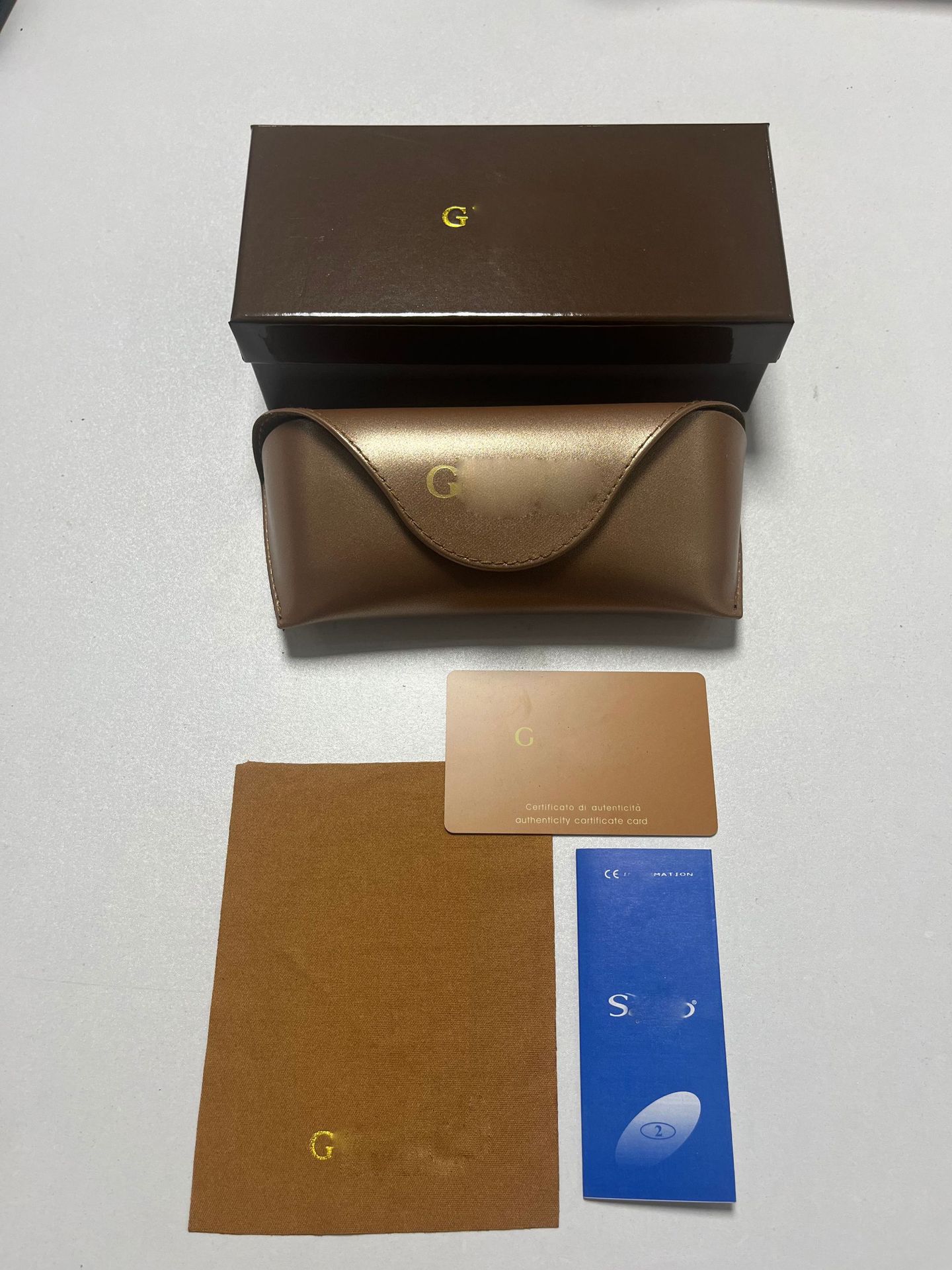 Mayorista de marca de alta calidad Xiaoxiang caja de gafas de sol conjunto completo de moda caja de embalaje de gafas de sol alta calidad
