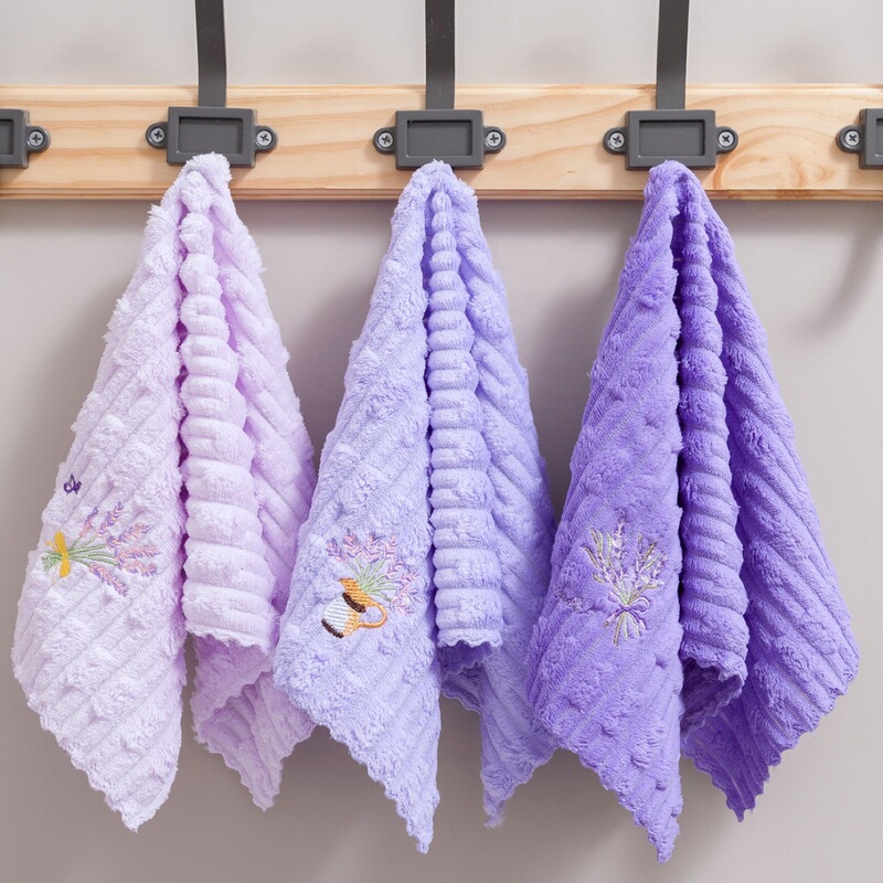 Factory Direct Sales of New Embroidered Gradient Towels, Coral Velvet Embroidery, Comfortable, Soft, Absorbent Towels, Soft Embroidered Towels