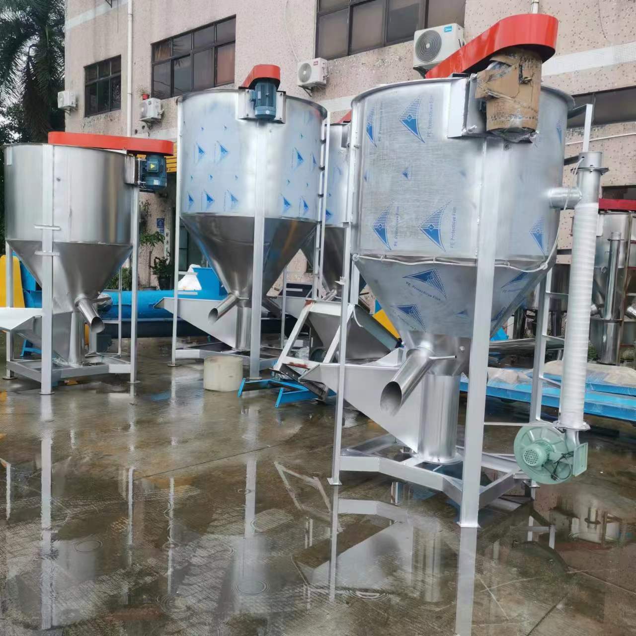 全自动自吸式饲料搅拌机立式饲料颗粒搅拌机电动搅拌机搅拌罐