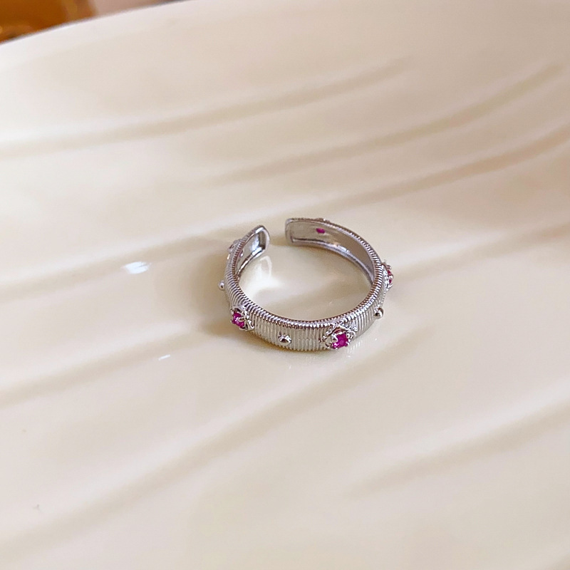 Luz de lujo circón retro Cruz hueco anillo frío estilo personalizado abierto anillo de dedo índice Corea del Sur ins pulsera del todo fósforo