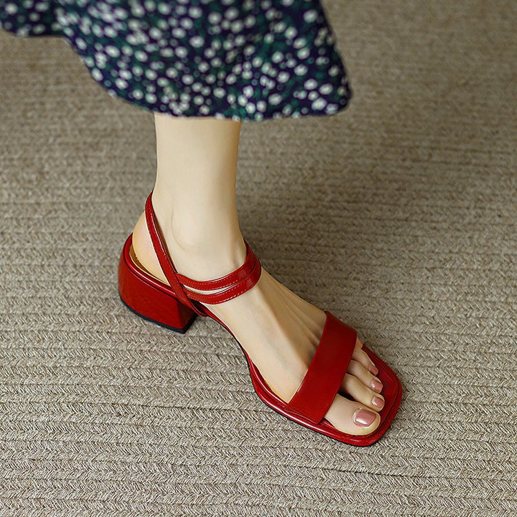 法式复古罗马凉鞋女2023新款夏季软皮方跟凉鞋方头一字带低跟女鞋