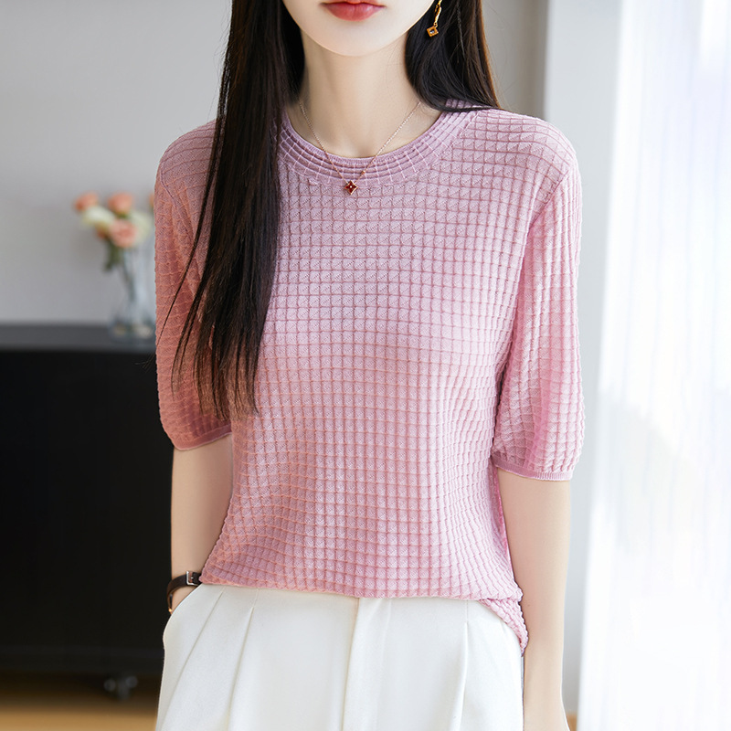 Waffle Texture Round Neck T-Shirt with a Flattering Neckline, Short Sleeves, a Clean Cut, and a Slimming Effect, Perfect for Everyday Wear in Spring and Summer Waffle Texture Round Neck T-Shirt with a Flattering Neckline, Short Sleeves, a Clean Cut, and a Slimming Effect, Perfect for Everyday Wear in Spring and Summer