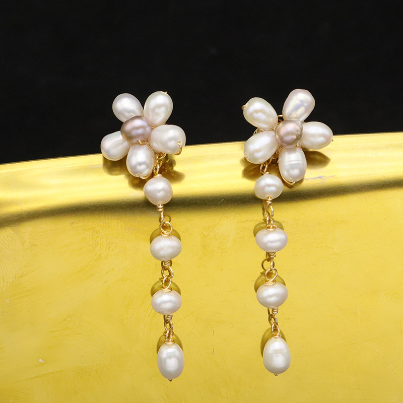 organic retro earrings from pearl