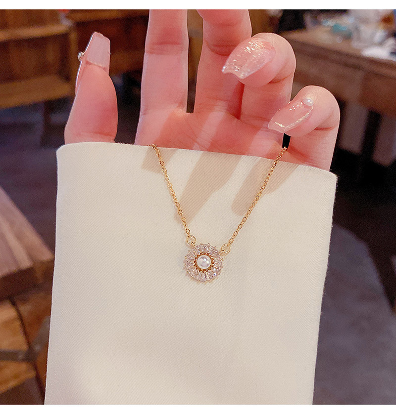 Fashion Refined Zircon Inlaid Titanium Steel Clavicle Chain Necklace