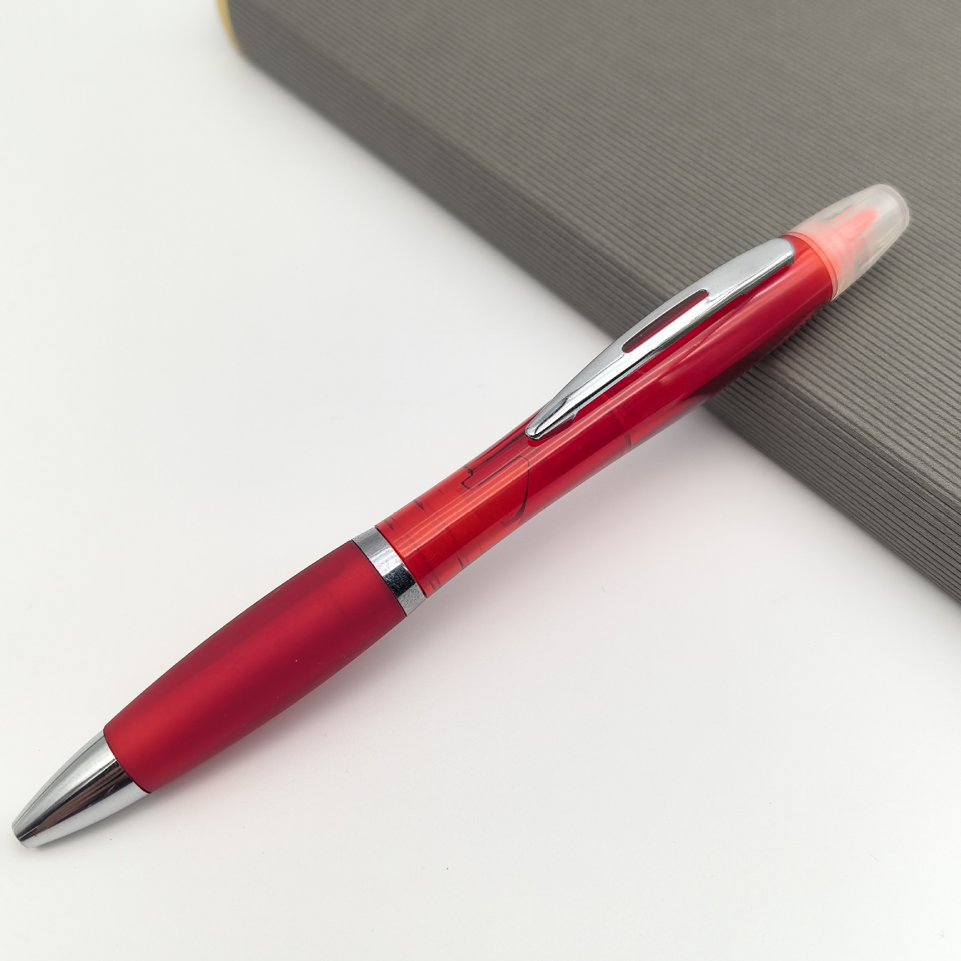 Personalizado multifuncional pluma de doble cabeza creativa pluma de doble cabeza líquida pluma de aluminio publicitaria 2 para pluma de bola