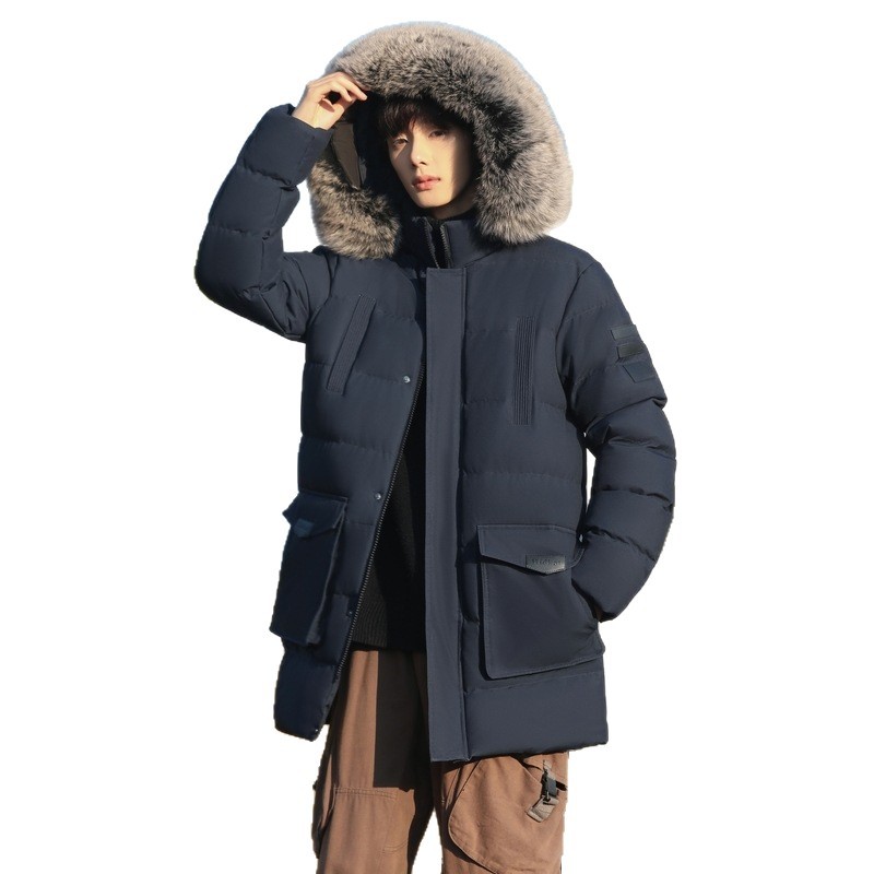 Große, mit Baumwolle gefütterte Jacke für Herren mit abnehmbarer Kapuze und großem Pelzkragen._voghion.com