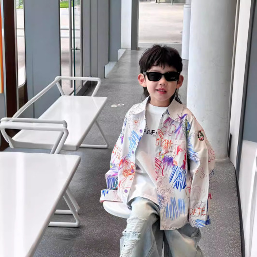 Tairu 2024 spring new Korean style boys' fashion graffiti fashionable shirts children's tops are versatile and trendy