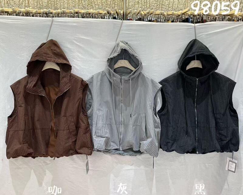 we2025秋季新款女圆领日系马甲坎肩上衣开衫ins外贸速卖通单排扣|undefined