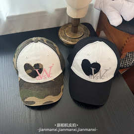 韩国ig博主同款复古爱心刺绣平檐鸭舌帽女小众街头潮牌软顶棒球帽