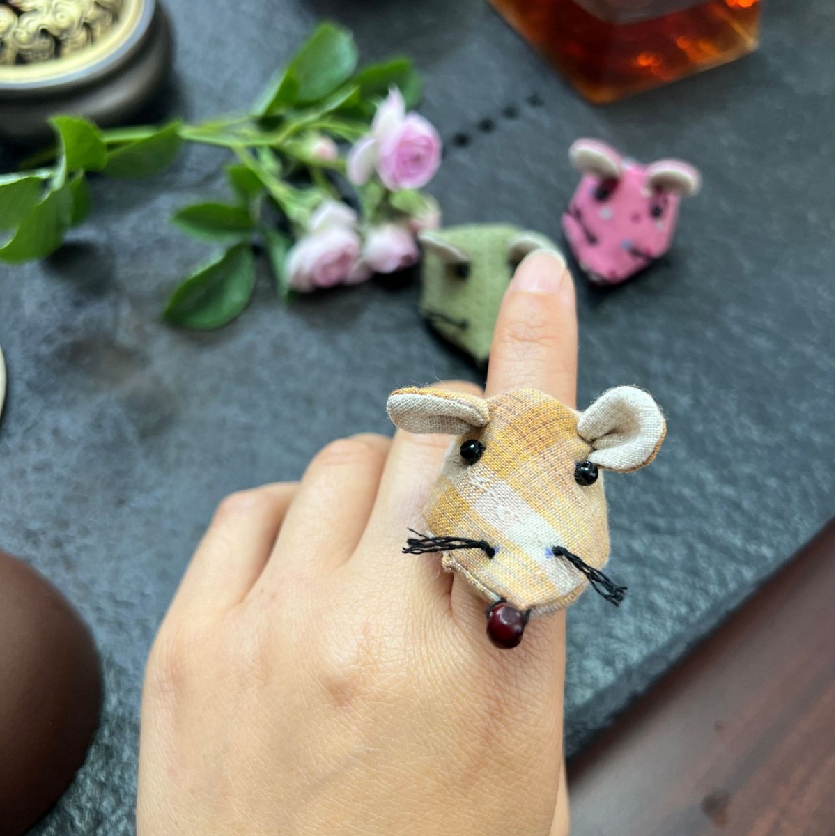 Titular de la aguja de girasol hecho a mano DIY bordado paquete de material de doble uso Lu bordado patchwork broche joyería novato bolsa de costura