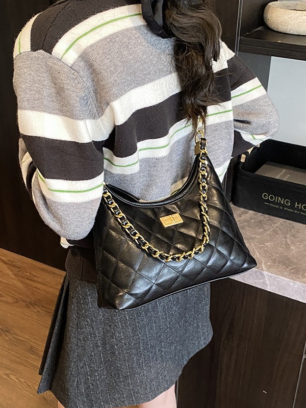 Bolso de cadena de diamante de alta calidad para mujeres 2025, otoño y invierno nuevo estilo retro bolso de bolsas de bolsas fragrantes, textura plegable, mochila