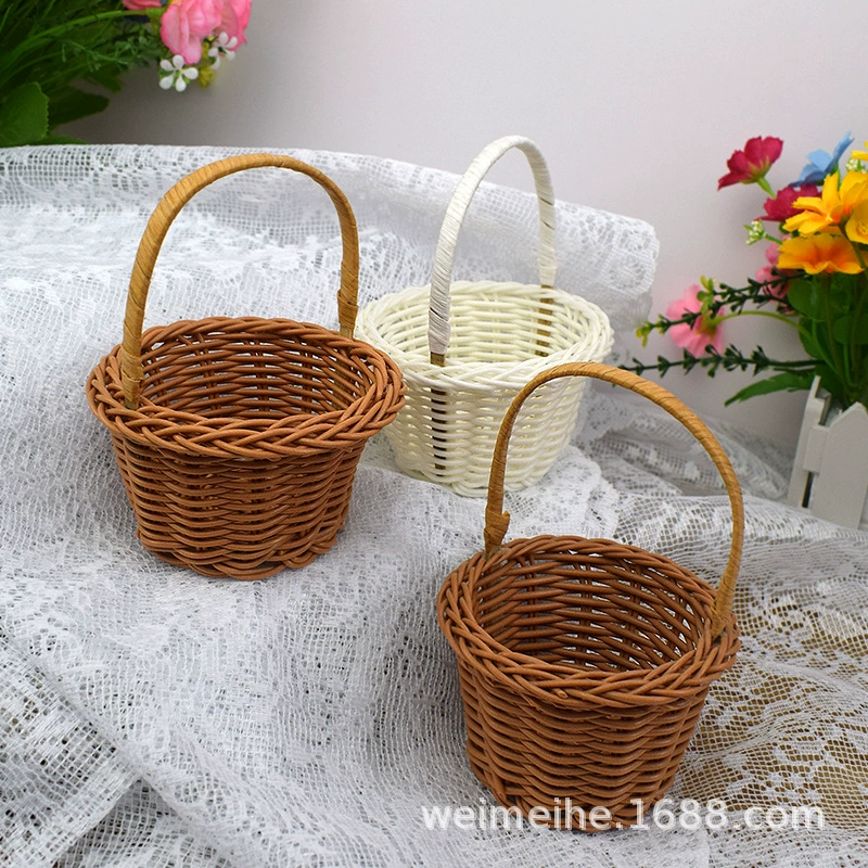 Handheld small woven basket, decorations for gazebo for living room
