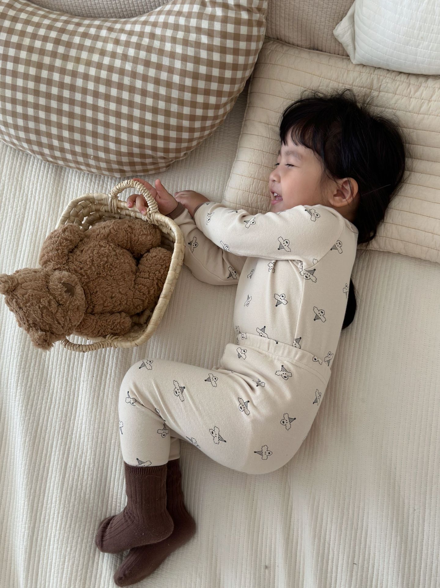 B669CE41-89B3-44DD-A581-087784