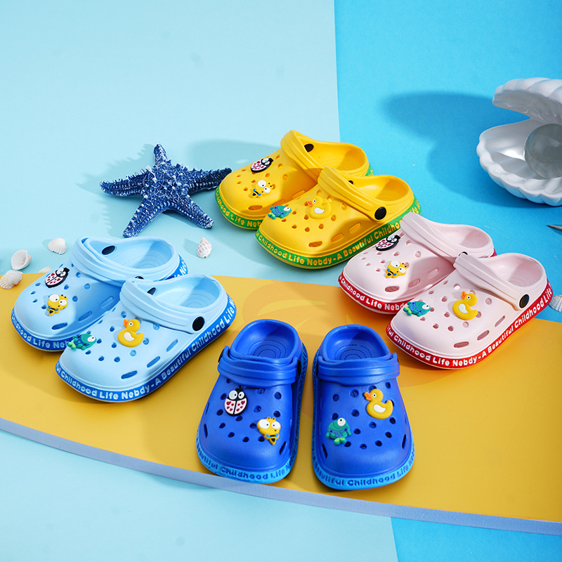 Children's Cool Slippers for Girls and Boys, Summer Medium and Small Children, Soft Sole Anti-Slip Cartoon Slippers with Head Cover and Dimples