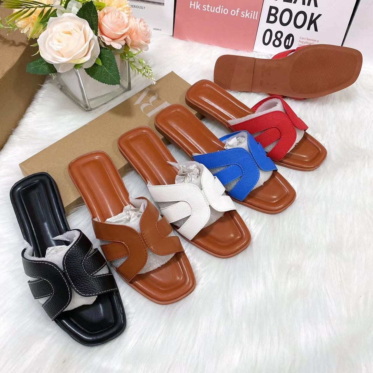 Sandali piatti da donna con punta quadrata, stile versatile, casual, perfetti per tutti i giorni, per occasioni formali e informali._voghion.com