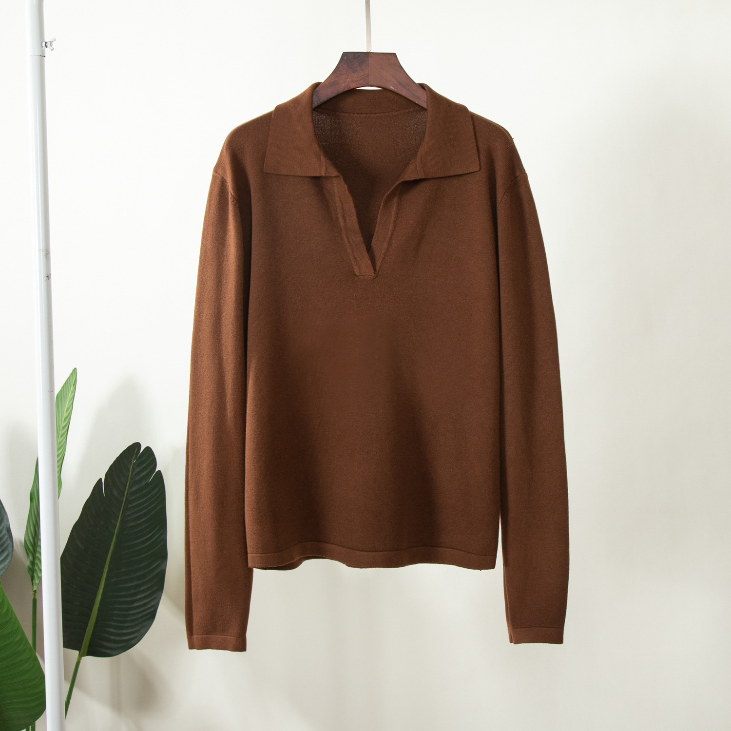 Suéter de cuello polo estilo europeo y americano, otoño-invierno 2025, suéter casual versátil de punto con cuello vuelto para mujer, disponible en Amazon. image 8