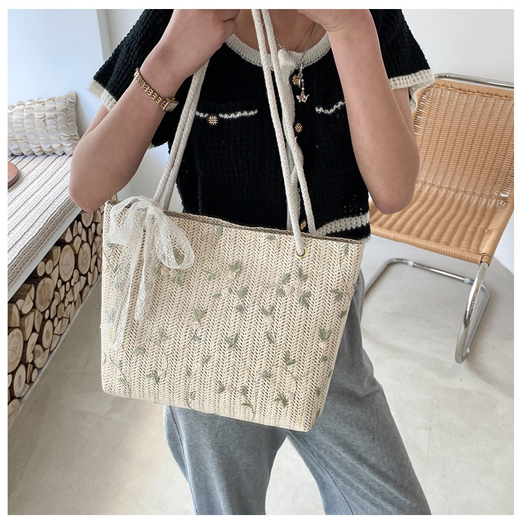 Femmes Moyen Paille Fleur Noeud D'arc Mignon Carré Boucle Magnétique Sac Sous Les Bras display picture 5