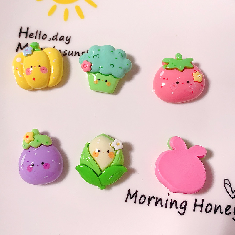 Caricatura color vegetal emoji DIY accesorios de resina crema pegamento para el cabello colgante caja de teléfono móvil botón de zapatos material hecho a mano