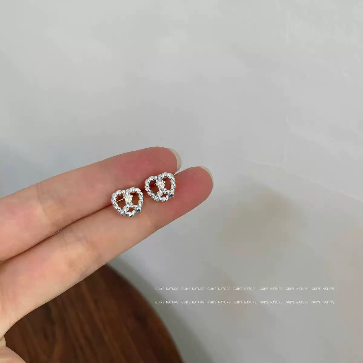 可爱迷你碱水结面包耳钉 prezel麻花合金小众设计感精致耳饰