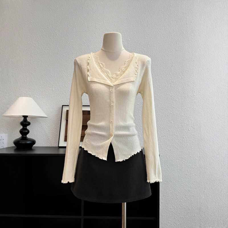 French Style Lace Splicing V-Neck Knitwear Long-Sleeved Knitwear for Women Autum 2025 Slim Knitwear Small Cardigan