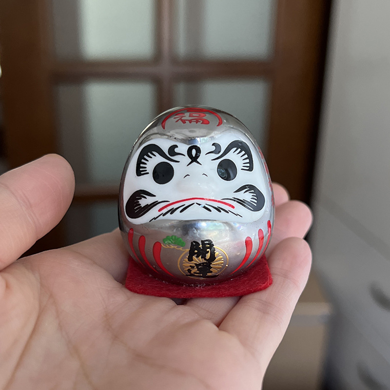 Estilo japonés Damo decoración de cerámica Japonesa Damo huevo suerte Damo pequeño tamaño mini gato afortunado decoración del coche