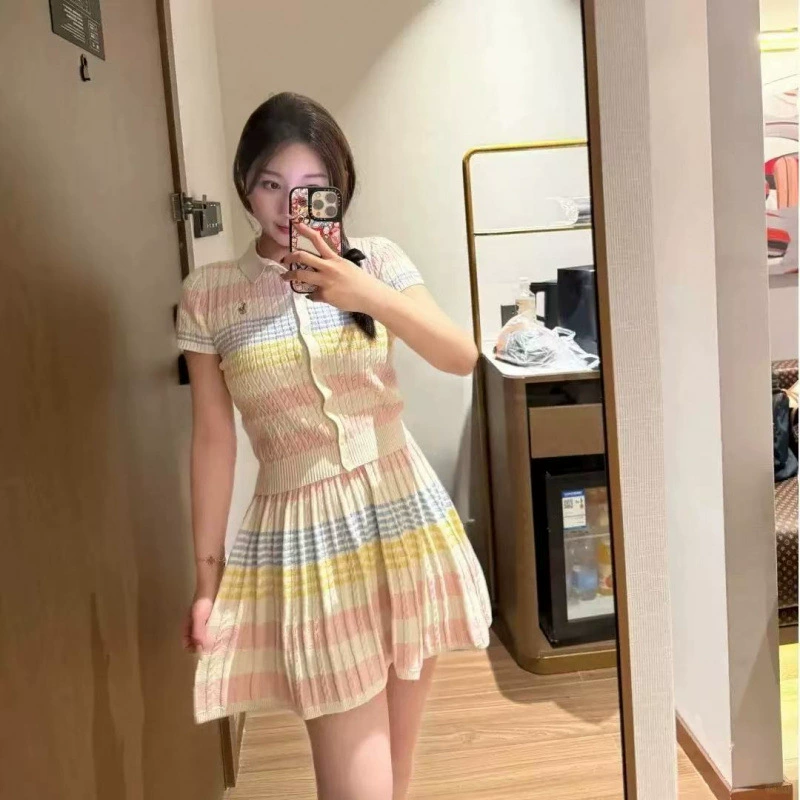 Темперамент воротник женский 2025 лето новый пони вышивка трикотажный кардиган юбка костюм