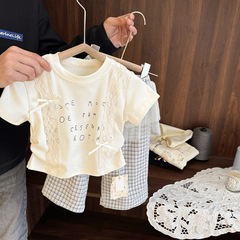 半袖Tシャツ夏薄い韓国風女の子文学レターショートスタイルベビーガールズファッショナブルなウエストトップ女の子用