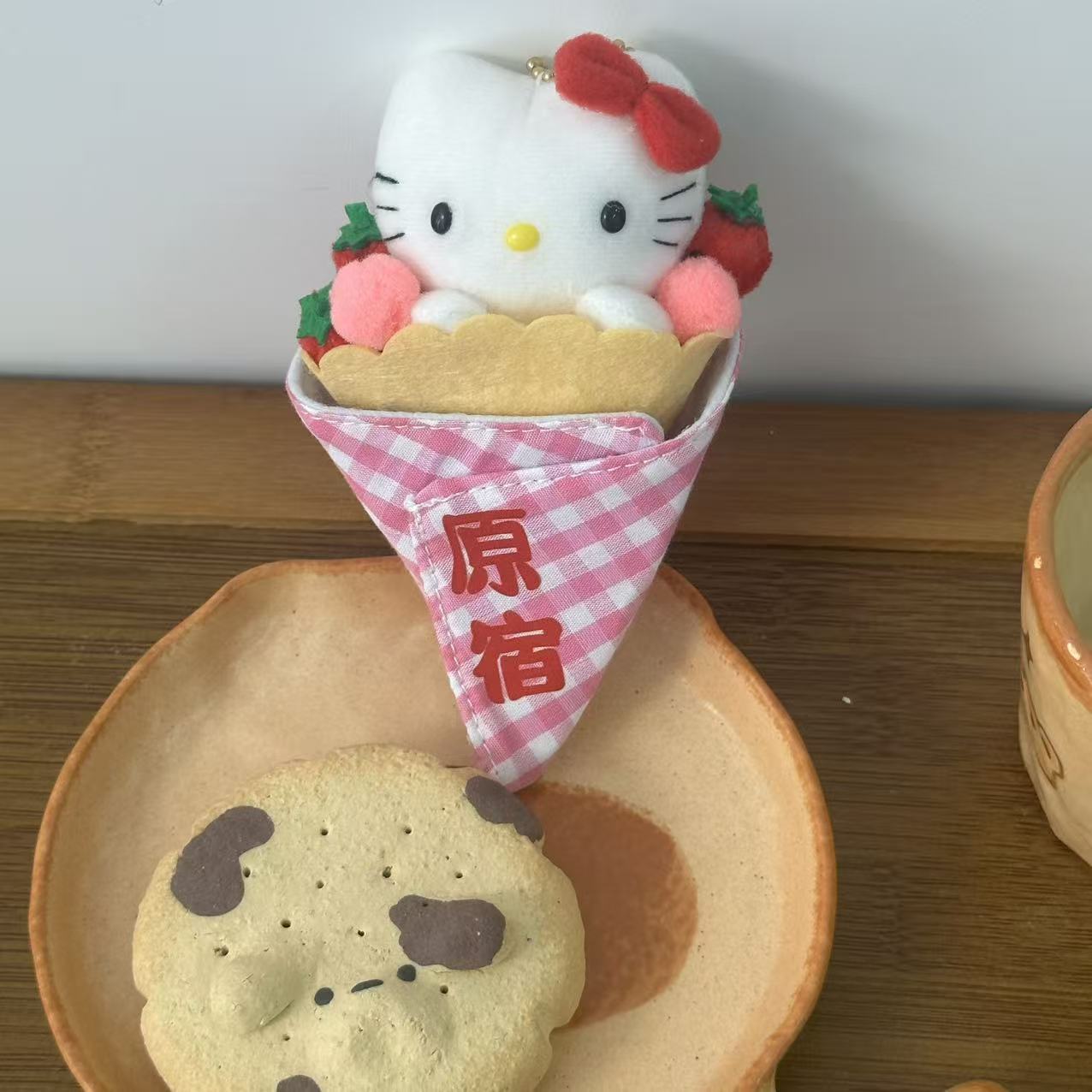 黒麦わら帽子キティ帽子ベビーペンダントラブバックル人形人形かわいいヘップバーンスタイルペンダントキーホルダー