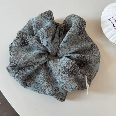 for women, lazy style, Saç üçün rezinlər - gentle-big-circle-blue-floral-pattern
