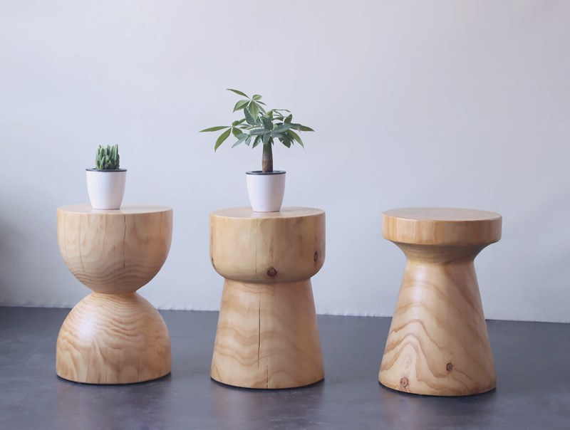 Taburetes de madera de tronco de alojamiento nórdico taburetes de madera maciza taburetes de asiento taburetes de madera maciza