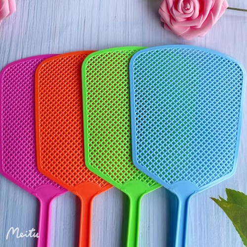 Household fly swatter plastic mosquito swatter durable extended handle manual fly swatter fly swatter mosquito swatter wholesale