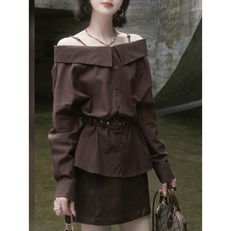 French-Style Deep Brown Off-Shoulder Top for Women, New Autumn Fashion with a High-End Feel, Unique and Chic Waist-Cinching Shirt