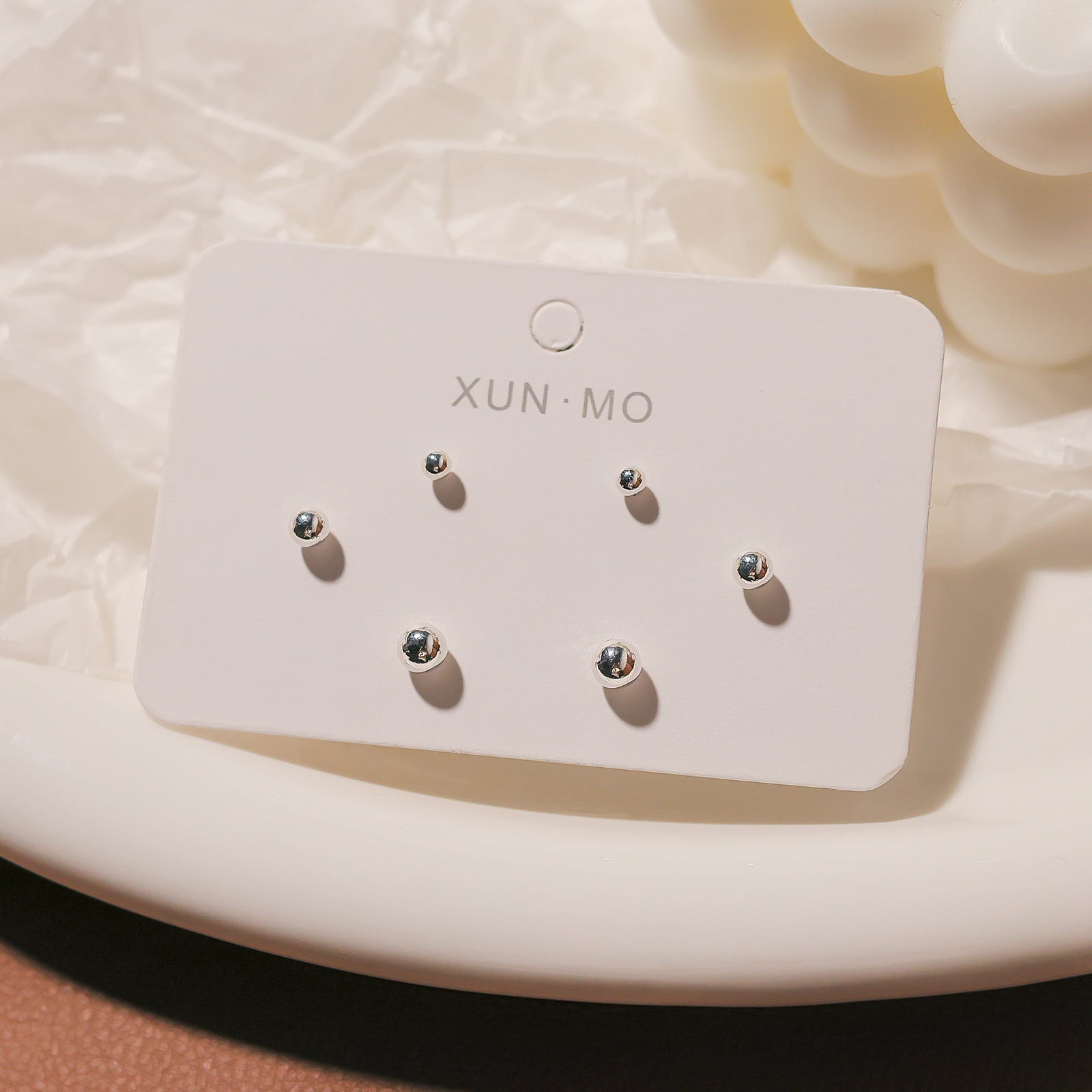 Juego de pendientes de aguja plateados, sencillos y compactos para mujer, pendientes geométricos en forma de corazón, bonitos, dulces y versátiles, venta al por mayor para puestos de mercado