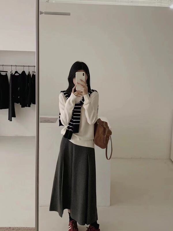 灰色羊毛针织感半身裙女秋冬字长裙子中长款高腰百褶裙|undefined